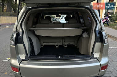Позашляховик / Кросовер Mitsubishi Outlander 2009 в 