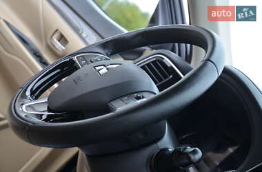 Внедорожник / Кроссовер Mitsubishi Outlander 2020 в 