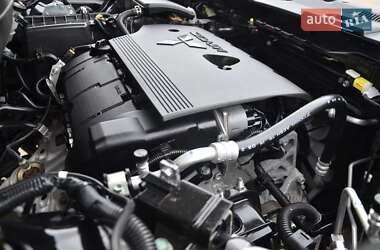 Внедорожник / Кроссовер Mitsubishi Outlander 2020 в 