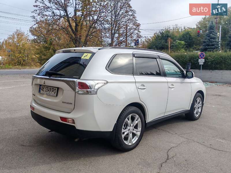 Внедорожник / Кроссовер Mitsubishi Outlander 2013 в Днепре фото 6 Внедорожник / Кроссовер Mitsubishi Outlander 2013 в Днепре