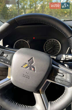 Внедорожник / Кроссовер Mitsubishi Outlander 2022 в Умани