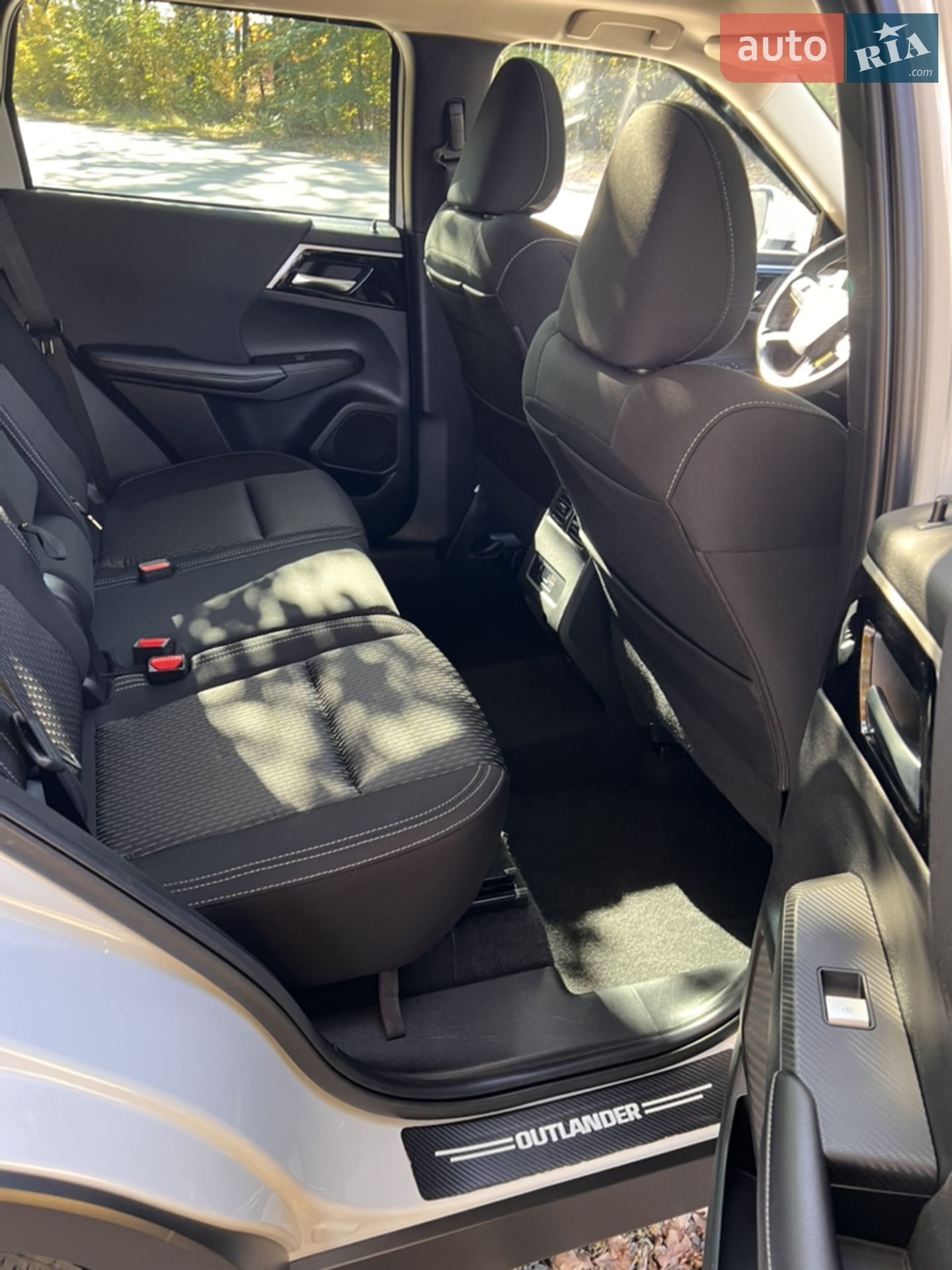 2022 Mitsubishi Outlander - мініатюра 30