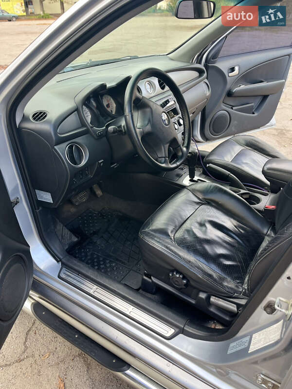 Внедорожник / Кроссовер Mitsubishi Outlander 2005 в Новоархангельске