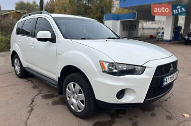 Позашляховик / Кросовер Mitsubishi Outlander 2011 в  фото 9 Позашляховик / Кросовер Mitsubishi Outlander 2011 в