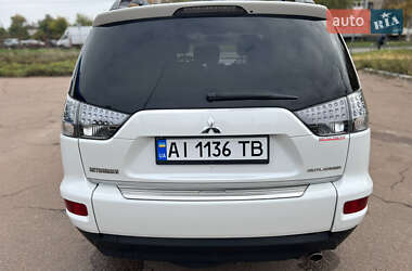 Позашляховик / Кросовер Mitsubishi Outlander 2011 в  фото 12 Позашляховик / Кросовер Mitsubishi Outlander 2011 в