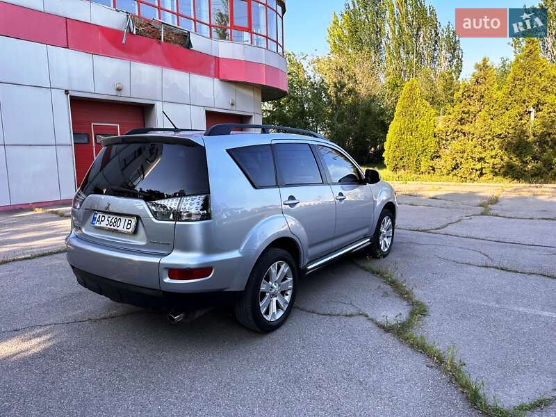 Позашляховик / Кросовер Mitsubishi Outlander 2013 в Запоріжжі