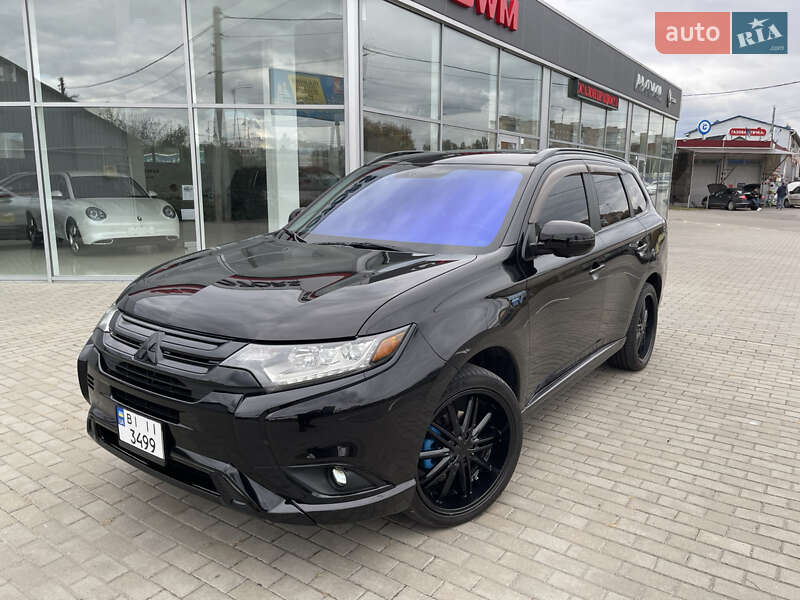 Внедорожник / Кроссовер Mitsubishi Outlander 2018 в Полтаве