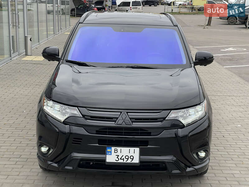 Внедорожник / Кроссовер Mitsubishi Outlander 2018 в Полтаве