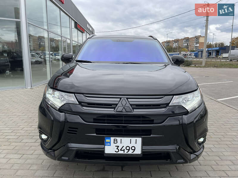 Внедорожник / Кроссовер Mitsubishi Outlander 2018 в Полтаве
