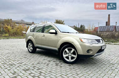 Позашляховик / Кросовер Mitsubishi Outlander 2007 в  фото 6 Позашляховик / Кросовер Mitsubishi Outlander 2007 в