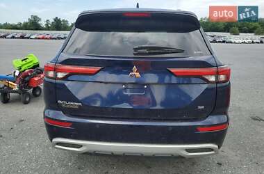 Внедорожник / Кроссовер Mitsubishi Outlander 2021 в 