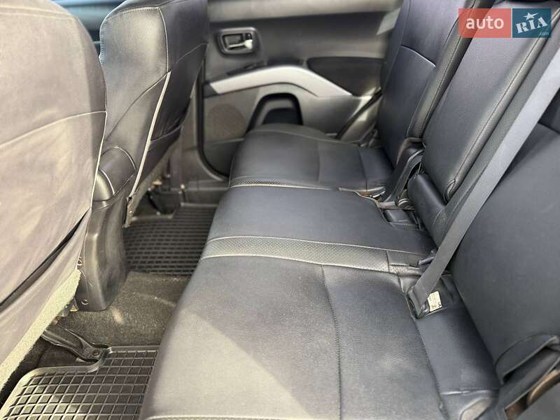 Внедорожник / Кроссовер Mitsubishi Outlander 2007 в Запорожье
