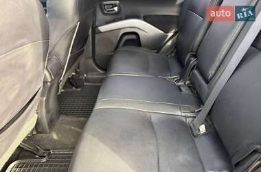 Внедорожник / Кроссовер Mitsubishi Outlander 2007 в 