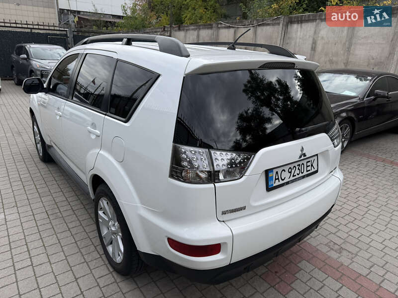 Позашляховик / Кросовер Mitsubishi Outlander 2010 в Запоріжжі