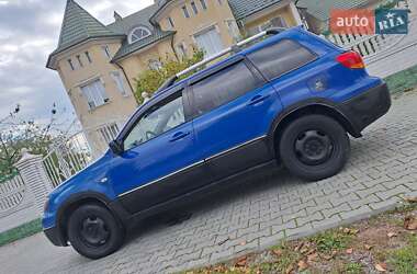 Внедорожник / Кроссовер Mitsubishi Outlander 2003 в 