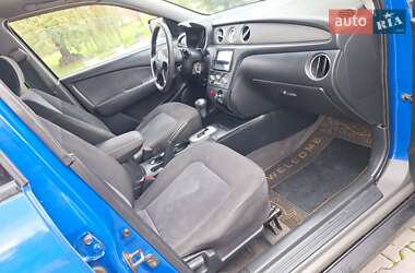 Внедорожник / Кроссовер Mitsubishi Outlander 2003 в 