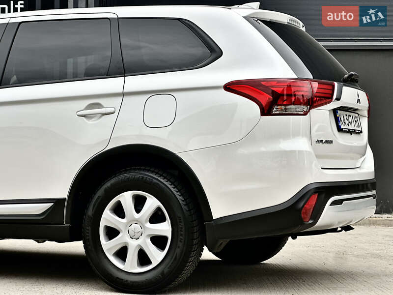 Позашляховик / Кросовер Mitsubishi Outlander 2021 в Києві фото 10 Позашляховик / Кросовер Mitsubishi Outlander 2021 в Києві