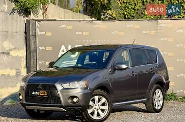Внедорожник / Кроссовер Mitsubishi Outlander 2010 в 
