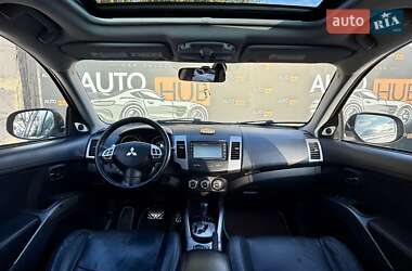 Внедорожник / Кроссовер Mitsubishi Outlander 2010 в 
