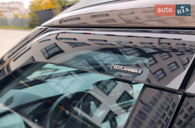 Внедорожник / Кроссовер Mitsubishi Outlander 2022 в 