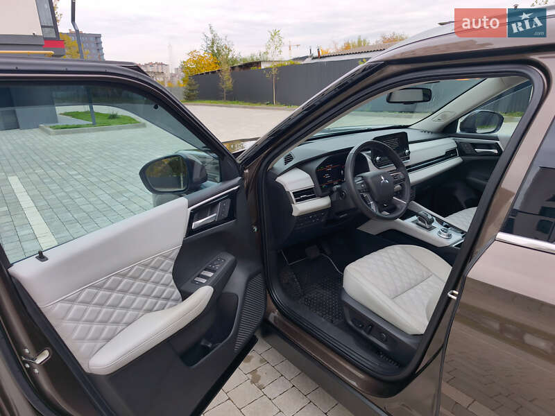 Внедорожник / Кроссовер Mitsubishi Outlander 2022 в Ивано-Франковске