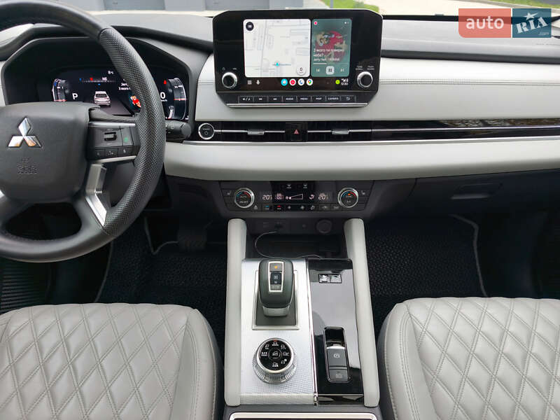 Внедорожник / Кроссовер Mitsubishi Outlander 2022 в Ивано-Франковске