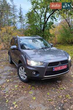 Внедорожник / Кроссовер Mitsubishi Outlander 2010 в Змиеве Внедорожник / Кроссовер Mitsubishi Outlander 2010 в Змиеве