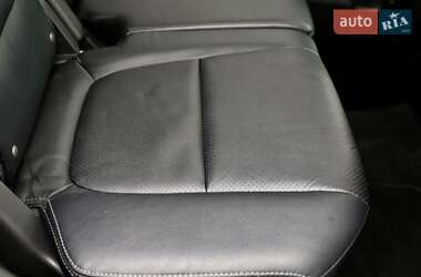 Внедорожник / Кроссовер Mitsubishi Outlander 2016 в 