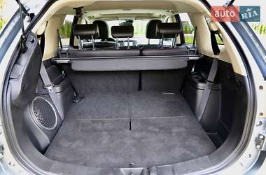 Внедорожник / Кроссовер Mitsubishi Outlander 2016 в 