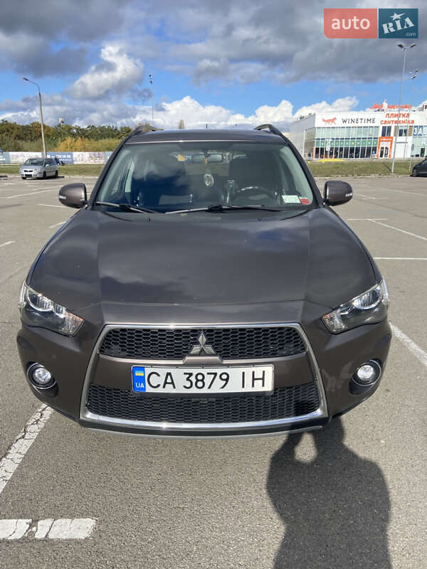 Внедорожник / Кроссовер Mitsubishi Outlander 2010 в Киеве фото 2 Внедорожник / Кроссовер Mitsubishi Outlander 2010 в Киеве