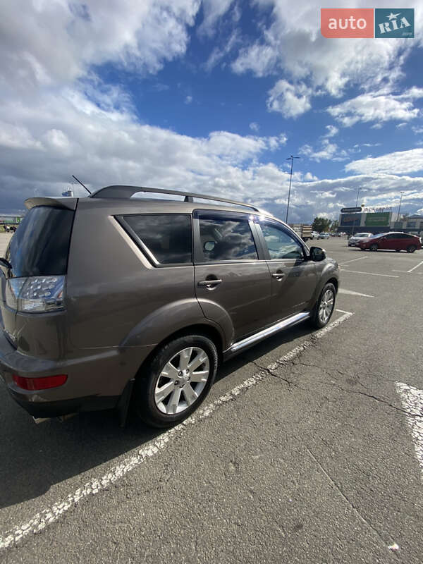 Внедорожник / Кроссовер Mitsubishi Outlander 2010 в Киеве фото 9 Внедорожник / Кроссовер Mitsubishi Outlander 2010 в Киеве