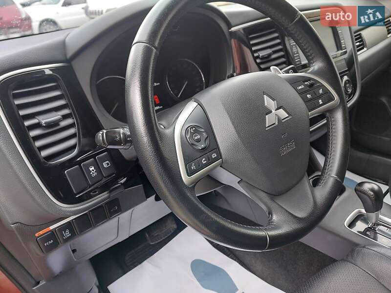 Позашляховик / Кросовер Mitsubishi Outlander 2013 в Рівному фото 39 Позашляховик / Кросовер Mitsubishi Outlander 2013 в Рівному