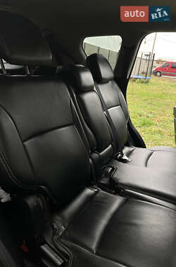 Внедорожник / Кроссовер Mitsubishi Outlander 2010 в 