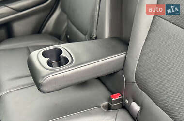 Позашляховик / Кросовер Mitsubishi Outlander 2016 в  фото 50 Позашляховик / Кросовер Mitsubishi Outlander 2016 в
