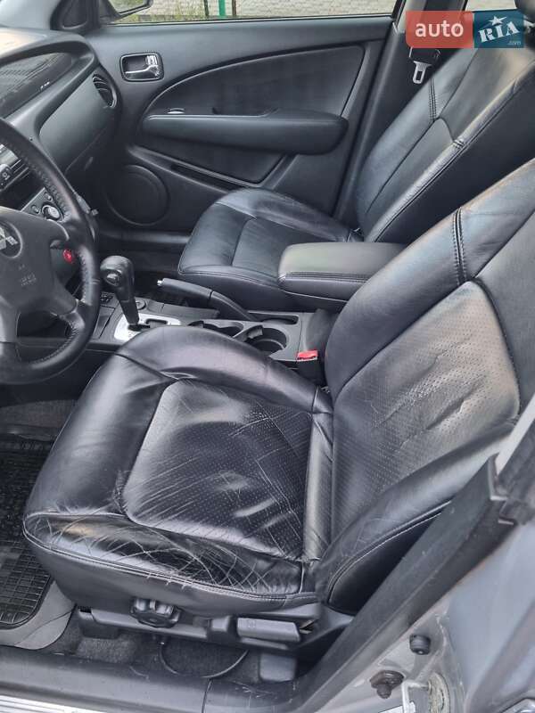 Внедорожник / Кроссовер Mitsubishi Outlander 2007 в 