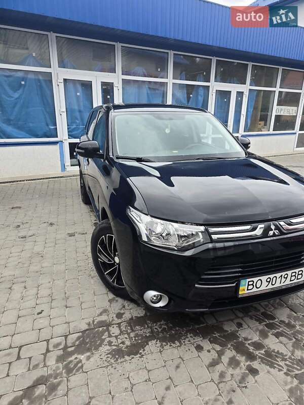 Позашляховик / Кросовер Mitsubishi Outlander 2013 в Кременці фото 6 Позашляховик / Кросовер Mitsubishi Outlander 2013 в Кременці