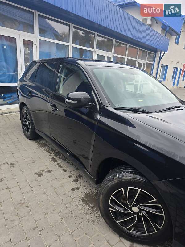 Позашляховик / Кросовер Mitsubishi Outlander 2013 в Кременці фото 2 Позашляховик / Кросовер Mitsubishi Outlander 2013 в Кременці