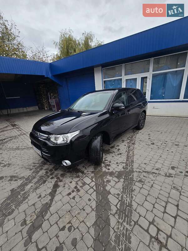 Позашляховик / Кросовер Mitsubishi Outlander 2013 в Кременці фото 4 Позашляховик / Кросовер Mitsubishi Outlander 2013 в Кременці