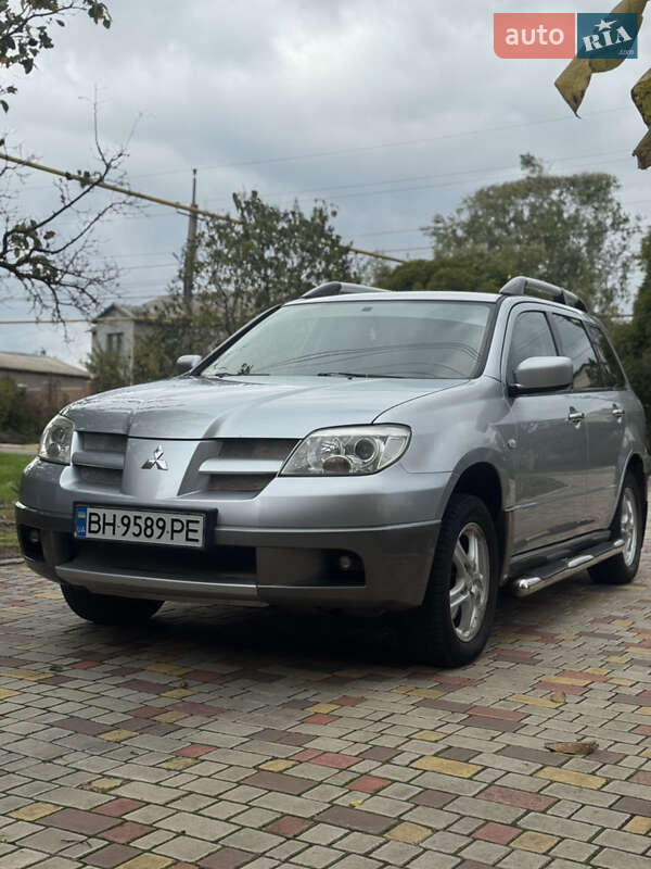 Внедорожник / Кроссовер Mitsubishi Outlander 2003 в Одессе фото 2 Внедорожник / Кроссовер Mitsubishi Outlander 2003 в Одессе