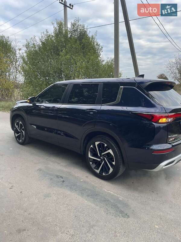 Внедорожник / Кроссовер Mitsubishi Outlander 2021 в Винниках фото 2 Внедорожник / Кроссовер Mitsubishi Outlander 2021 в Винниках