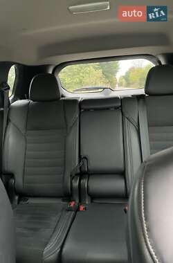 Позашляховик / Кросовер Mitsubishi Outlander 2021 в  фото 13 Позашляховик / Кросовер Mitsubishi Outlander 2021 в