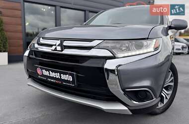 Позашляховик / Кросовер Mitsubishi Outlander 2018 в  фото 2 Позашляховик / Кросовер Mitsubishi Outlander 2018 в