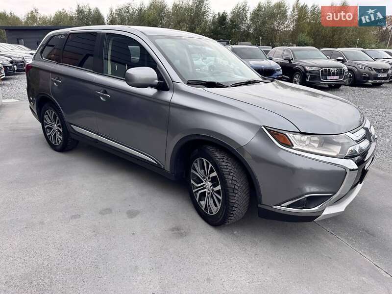 Внедорожник / Кроссовер Mitsubishi Outlander 2018 в Ровно фото 7 Внедорожник / Кроссовер Mitsubishi Outlander 2018 в Ровно