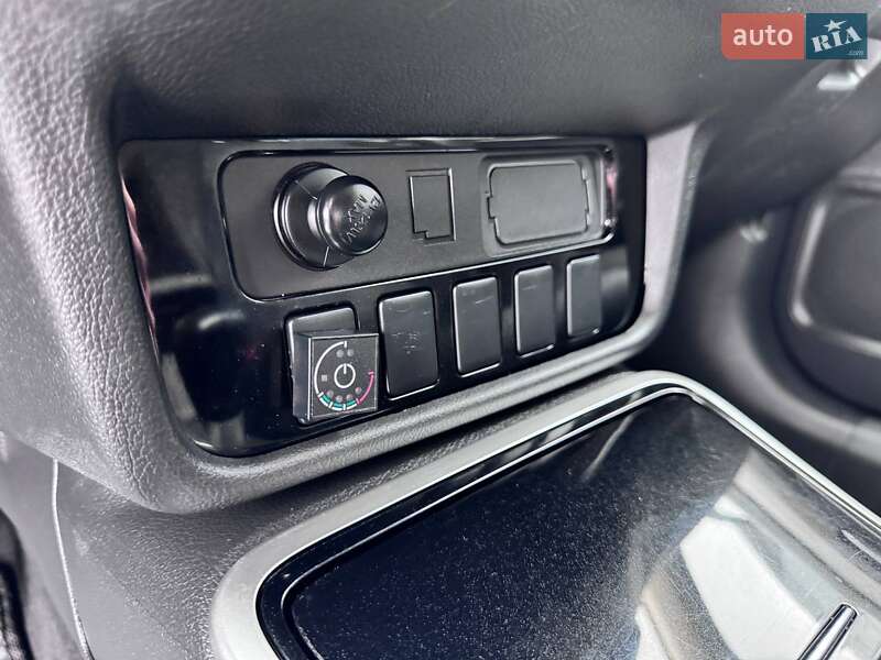 Внедорожник / Кроссовер Mitsubishi Outlander 2018 в Ровно фото 20 Внедорожник / Кроссовер Mitsubishi Outlander 2018 в Ровно