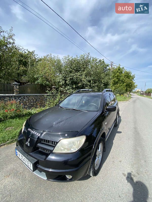 Внедорожник / Кроссовер Mitsubishi Outlander 2007 в 