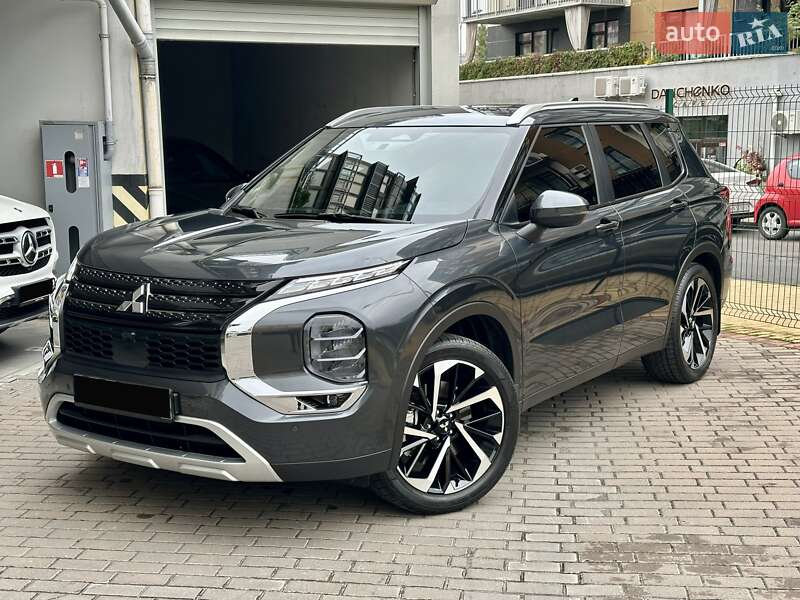Позашляховик / Кросовер Mitsubishi Outlander 2024 в Києві