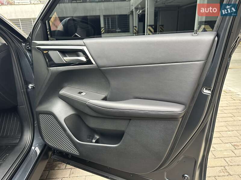 Позашляховик / Кросовер Mitsubishi Outlander 2024 в Києві