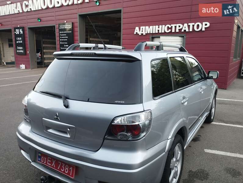 Позашляховик / Кросовер Mitsubishi Outlander 2006 в Харкові