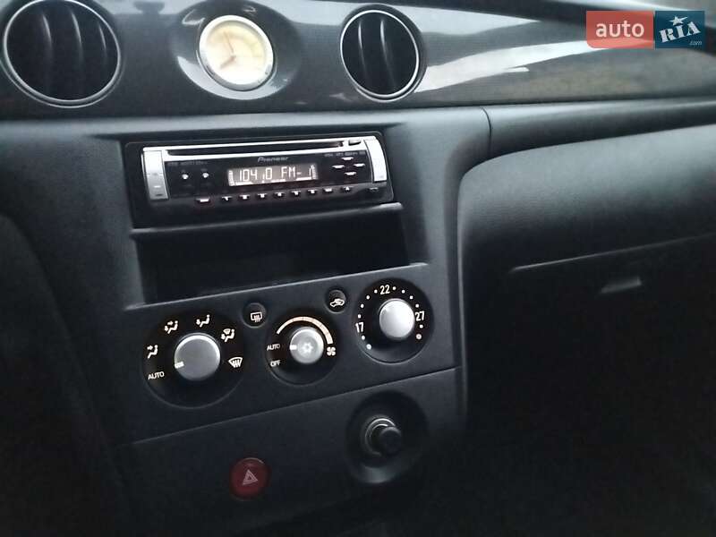 Позашляховик / Кросовер Mitsubishi Outlander 2006 в Харкові