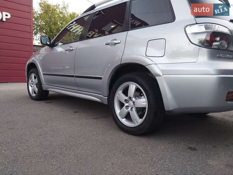 Позашляховик / Кросовер Mitsubishi Outlander 2006 в Харкові